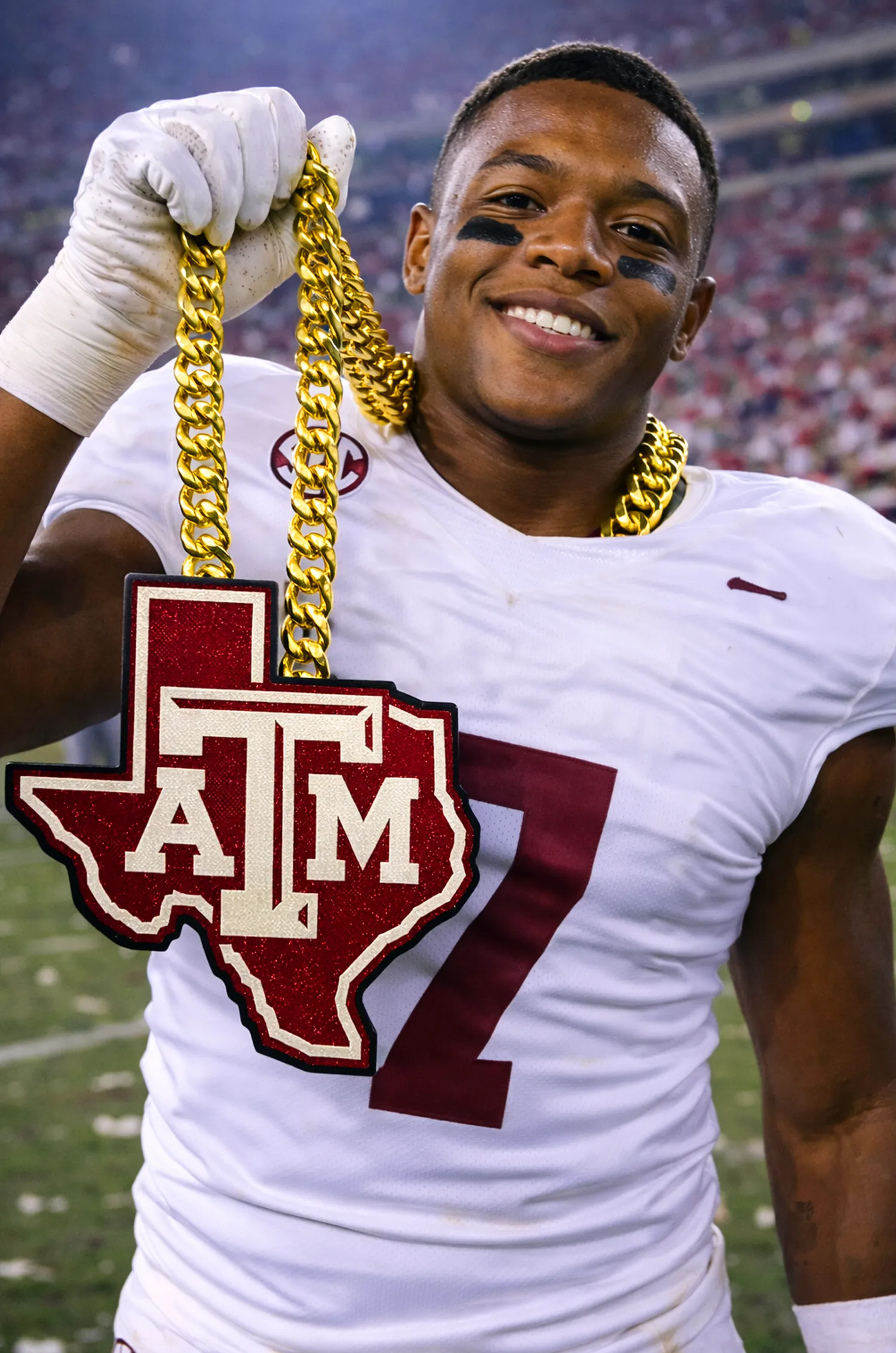 Football player wearing a Texas A and M style chain.